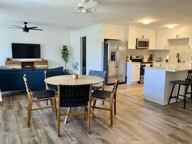 4 of 13 - 558 Ivy Av, Palm Beach Gardens, FL