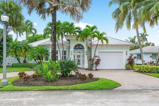 2 of 33 - 126 Blossom Lane, Palm Beach Shores, FL