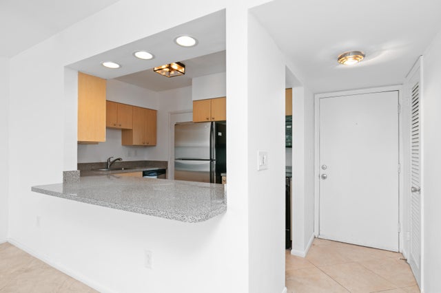 3 of 31 - 2700 Banyan Road #23, Boca Raton, FL