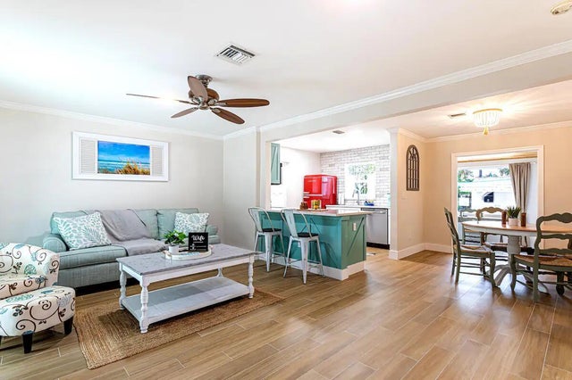 4 of 23 - 1024 S N St, Lake Worth Beach, FL
