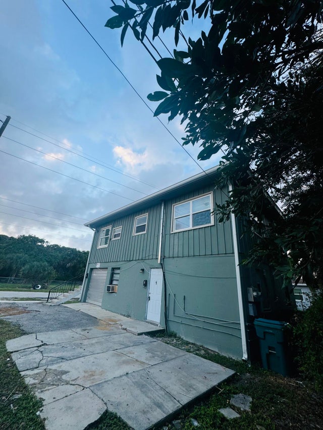 2 of 14 - 1324 F Av #1, Riviera Beach, FL