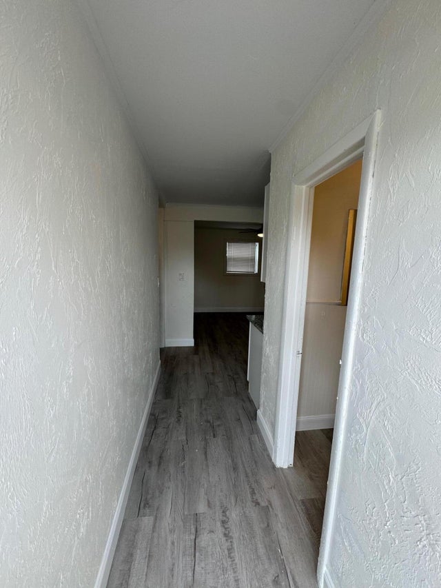 3 of 14 - 1324 F Av #1, Riviera Beach, FL