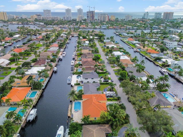 5 of 5 - 2433 Se 10th St, Pompano Beach, FL