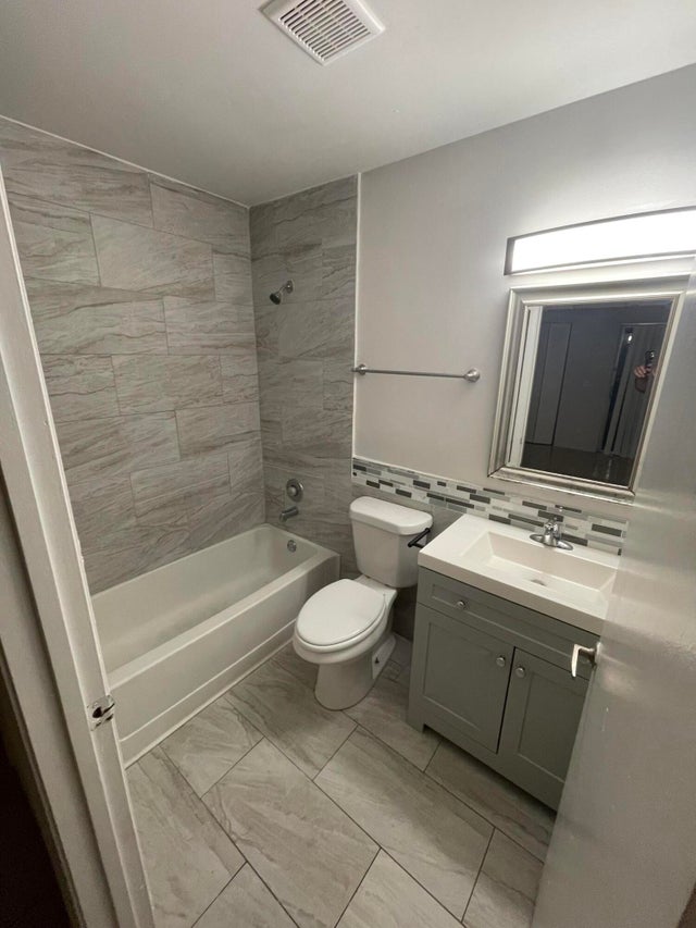 4 of 4 - 420 Meadows Circle, Boynton Beach, FL