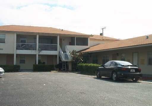 1 of 8 - 1600 S N St #106, Lake Worth Beach, FL