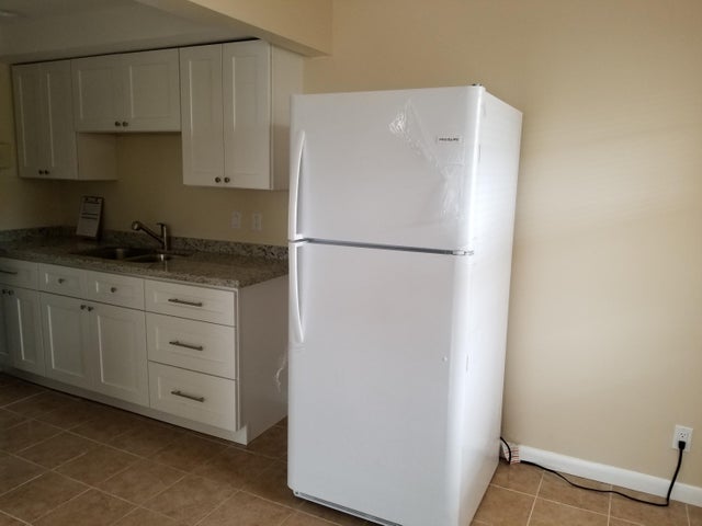 5 of 8 - 1600 S N St #106, Lake Worth Beach, FL