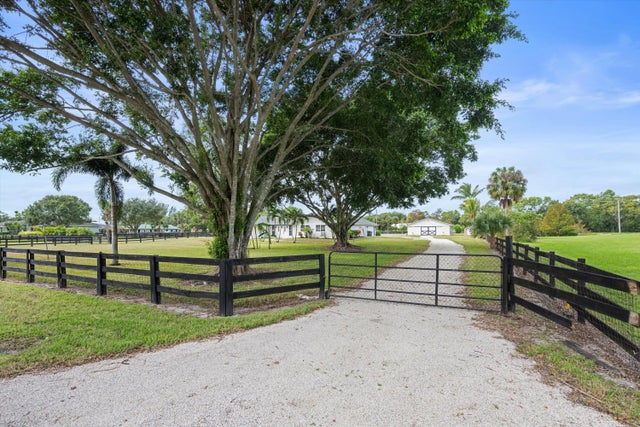 2 of 39 - 785 Cindy Dr, Wellington, FL