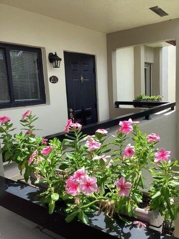 1 of 29 - 160 Nw 70th St #205, Boca Raton, FL