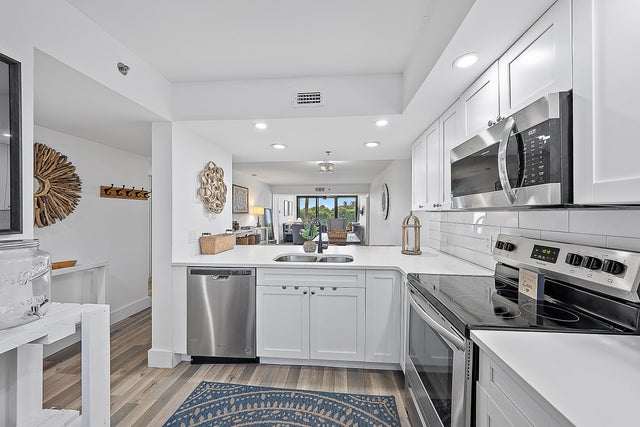 5 of 28 - 101 S Seas Drive #105, Jupiter, FL