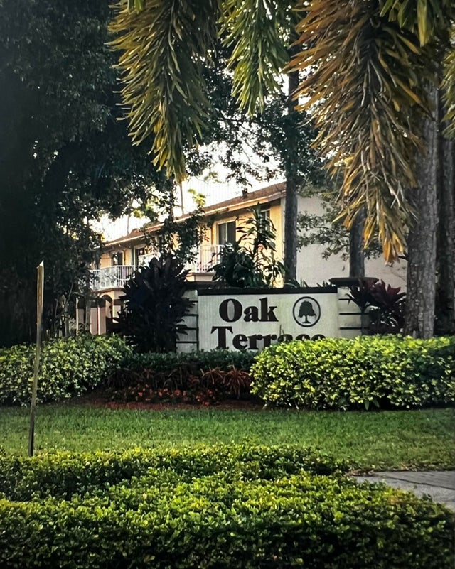 1 of 12 - 4307 Oak Ter, Greenacres, FL