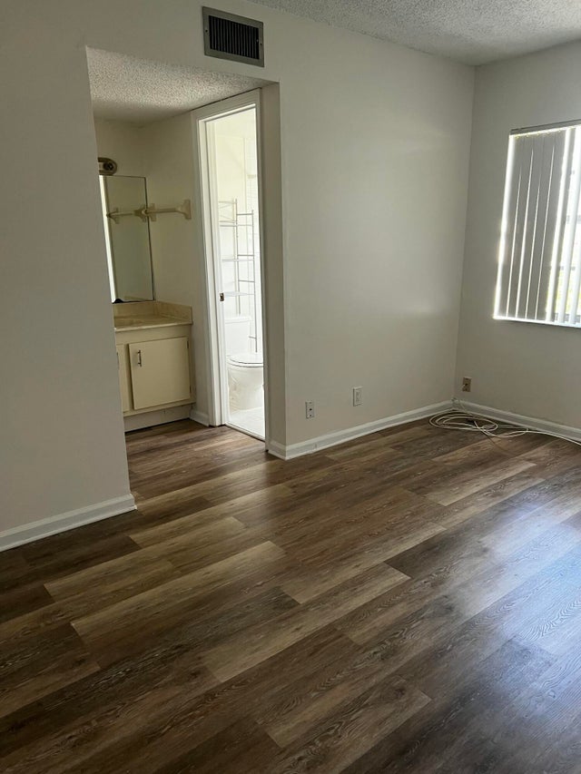 4 of 12 - 4307 Oak Ter, Greenacres, FL