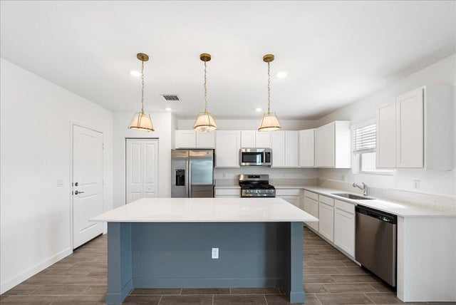 4 of 30 - 6338 Nw Windwood Way, Port Saint Lucie, FL