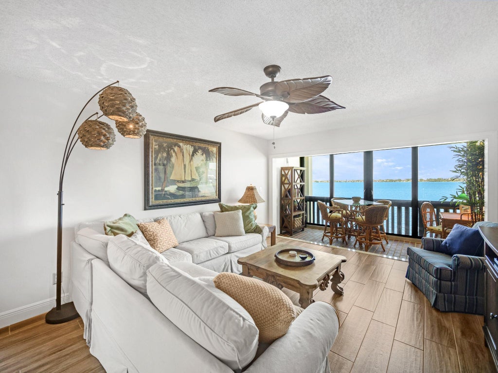 175 Se Saint Lucie Boulevard #f116, Stuart