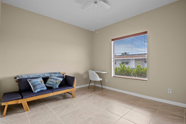 4 of 17 - 731 S J St, Lake Worth Beach, FL