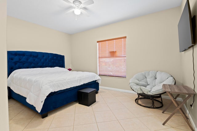 5 of 17 - 731 S J St, Lake Worth Beach, FL