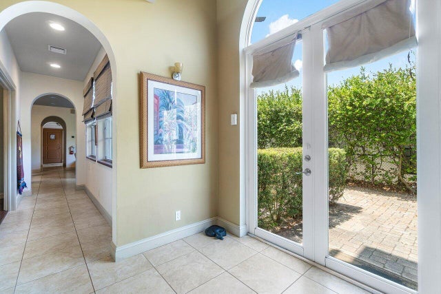 5 of 35 - 724 Park Place, West Palm Beach, FL