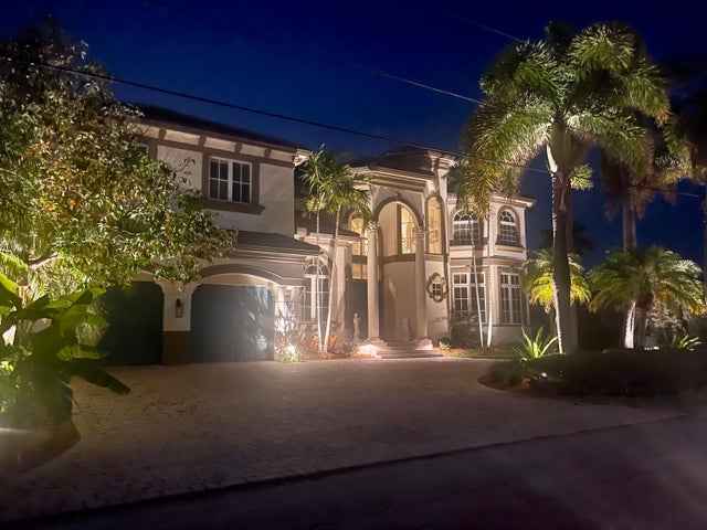 1 of 21 - 945 Cypress Dr, Delray Beach, FL