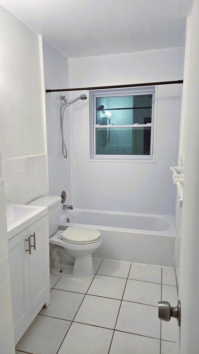 4 of 8 - 236 Ne 19th Av #w, Pompano Beach, FL