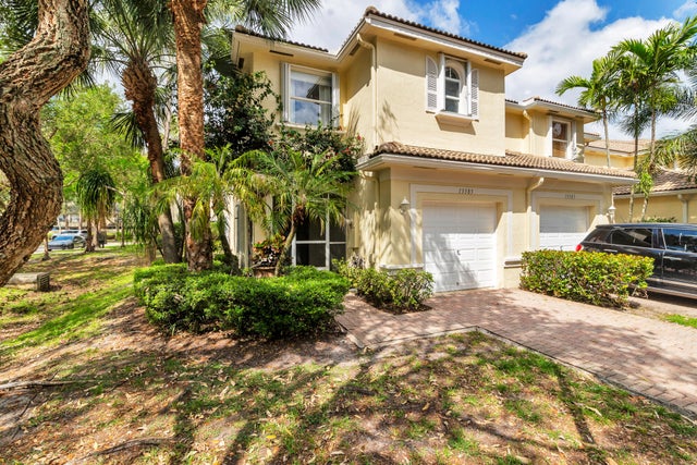 2 of 19 - 13385 Georgian Ct, Wellington, FL