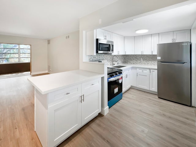 2 of 26 - 2213 Ne 1st Ct #204, Boynton Beach, FL