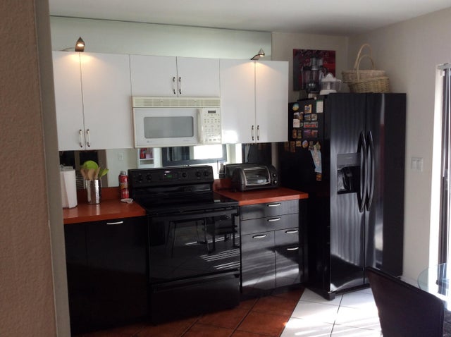 3 of 25 - 241 Pleasant Wood Dr, Wellington, FL