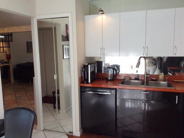 4 of 25 - 241 Pleasant Wood Dr, Wellington, FL
