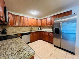 Photo of Listing #RX-11085395
