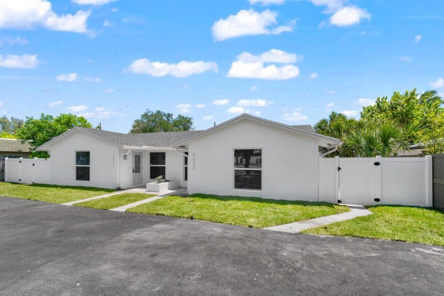 1 of 24 - 4498 Nw 2nd Av, Boca Raton, FL