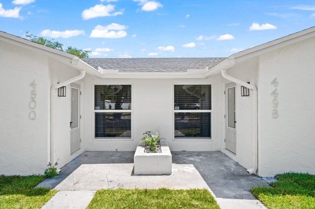 3 of 24 - 4498 Nw 2nd Av, Boca Raton, FL