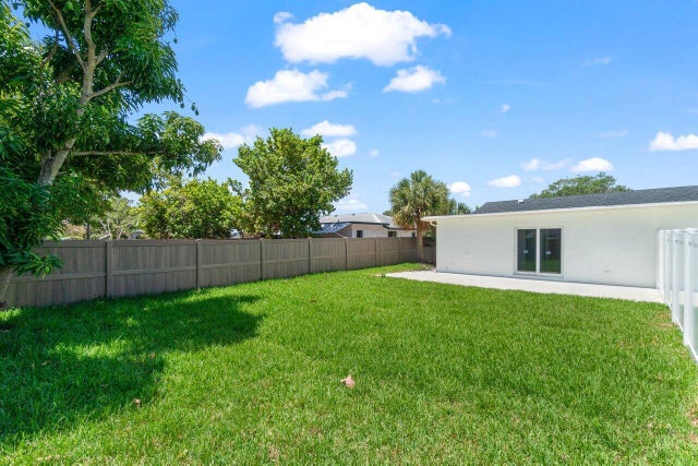 4 of 24 - 4498 Nw 2nd Av, Boca Raton, FL