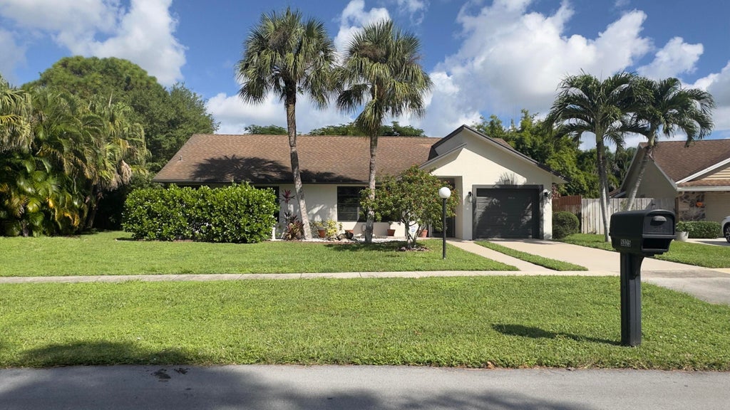 5325 Havasu Ct, Lake Worth