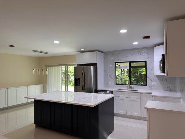3 of 18 - 5325 Havasu Ct, Lake Worth, FL