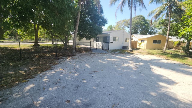 4 of 20 - 198 Se 27th Ct #w, Boynton Beach, FL