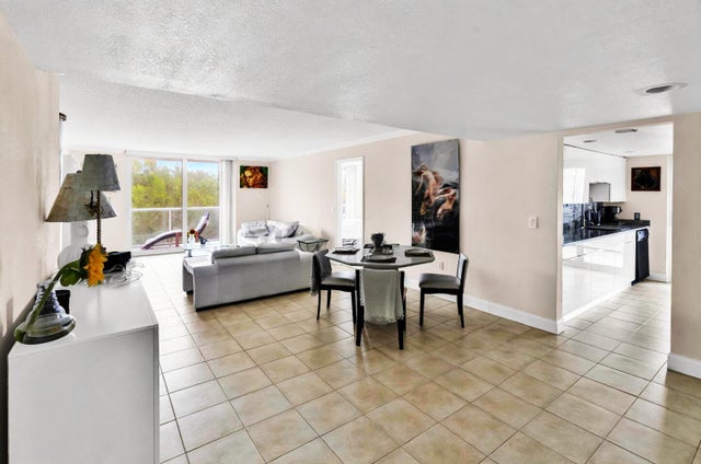 5 of 41 - 2560 S Ocean Blvd #318, Palm Beach, FL