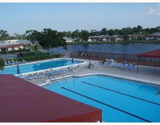 3 of 4 - 283 Cape Cod Circle, Lake Worth, FL