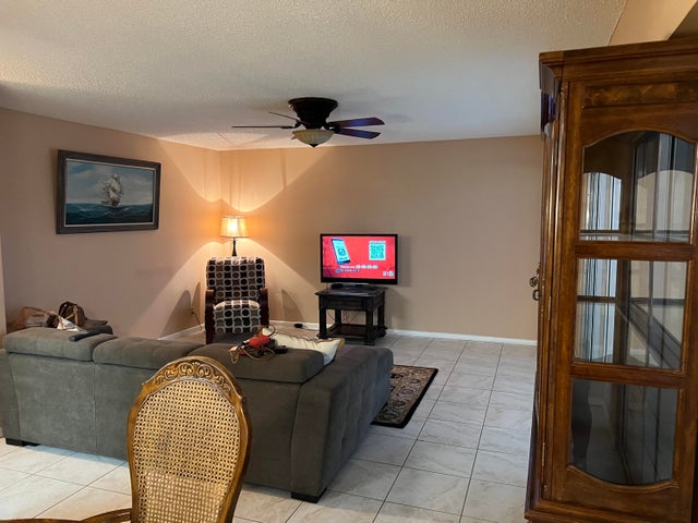 4 of 24 - 203 Suffolk #e, Boca Raton, FL