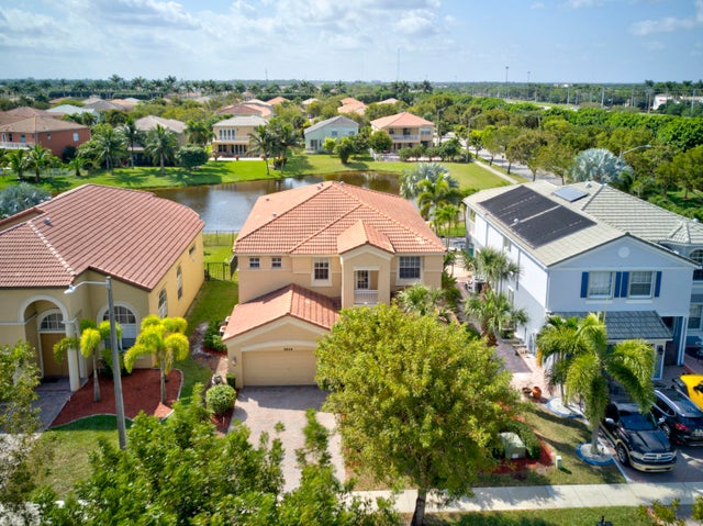 1 of 40 - 9864 Woolworth Ct, Wellington, FL