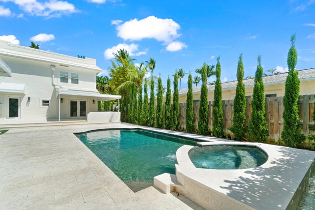 5 of 39 - 224 10th St, West Palm Beach, FL