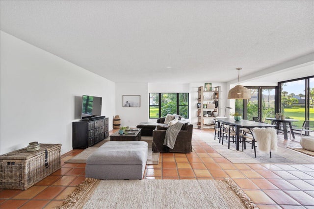 4 of 50 - 13307 Polo Club Road #c106, Wellington, FL