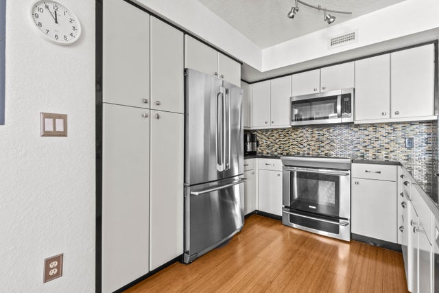 5 of 35 - 1801 N Flagler Dr #407, West Palm Beach, FL