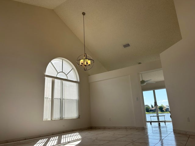 5 of 48 - 9589 Tavernier Dr, Boca Raton, FL