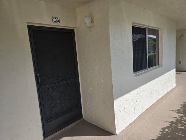 1 of 17 - 3186 Via Poinciana #106, Lake Worth, FL