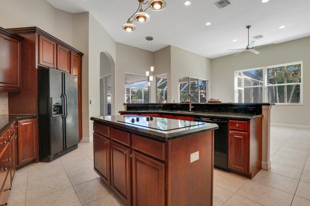 3 of 50 - 18969 Se Kokomo Lane, Jupiter, FL