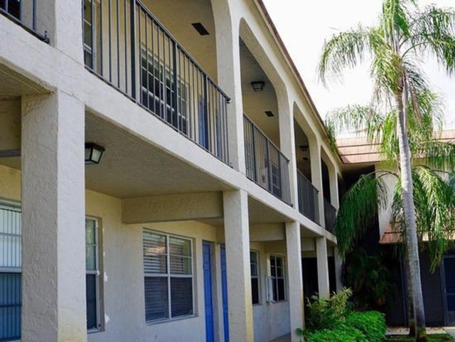 1 of 10 - 690 Kingsbridge St #12, Boca Raton, FL