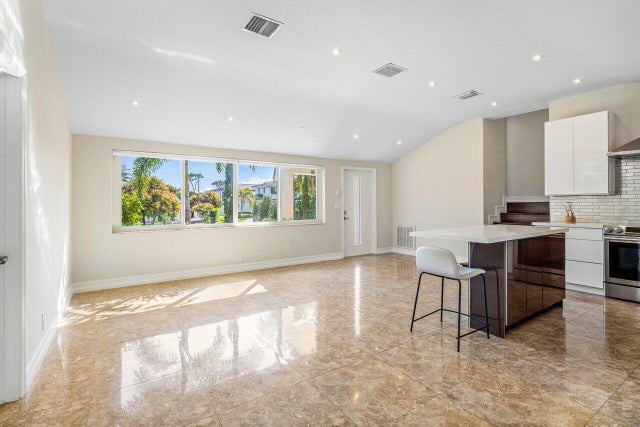 4 of 39 - 1455 Ne 4th Ct, Boca Raton, FL