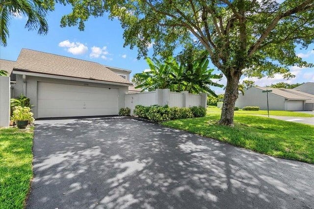 2 of 30 - 12781 Spinnaker Lane, Wellington, FL