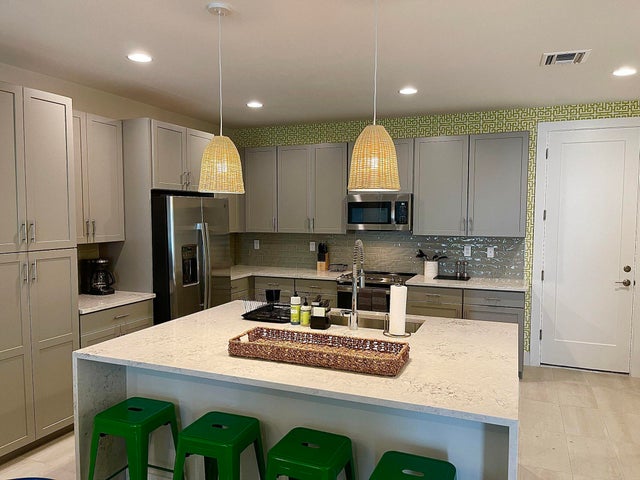 1 of 7 - 3860 Lambert Av, West Palm Beach, FL