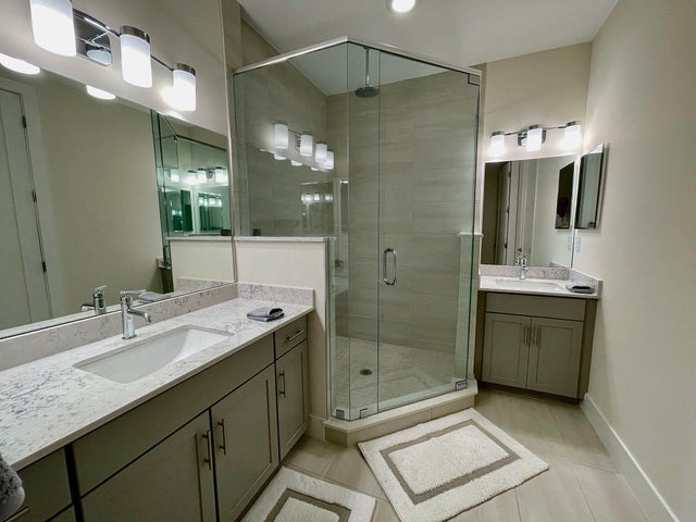 5 of 7 - 3860 Lambert Av, West Palm Beach, FL