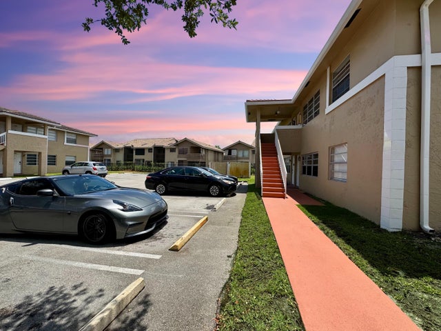 1 of 36 - 10008 Twin Lakes Dr #36-a, Coral Springs, FL