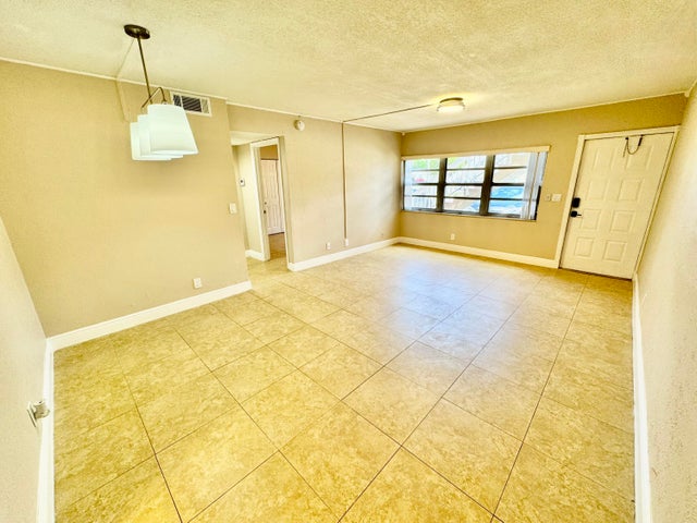 5 of 36 - 10008 Twin Lakes Dr #36-a, Coral Springs, FL